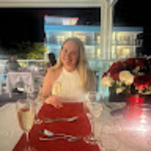 Meet your Posher, Candice